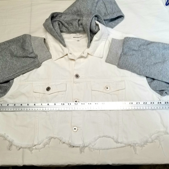 Dance & Marvel White Gray Raw Hem Crop Distressed Convertible Denim  Jacket, M - Picture 8 of 10